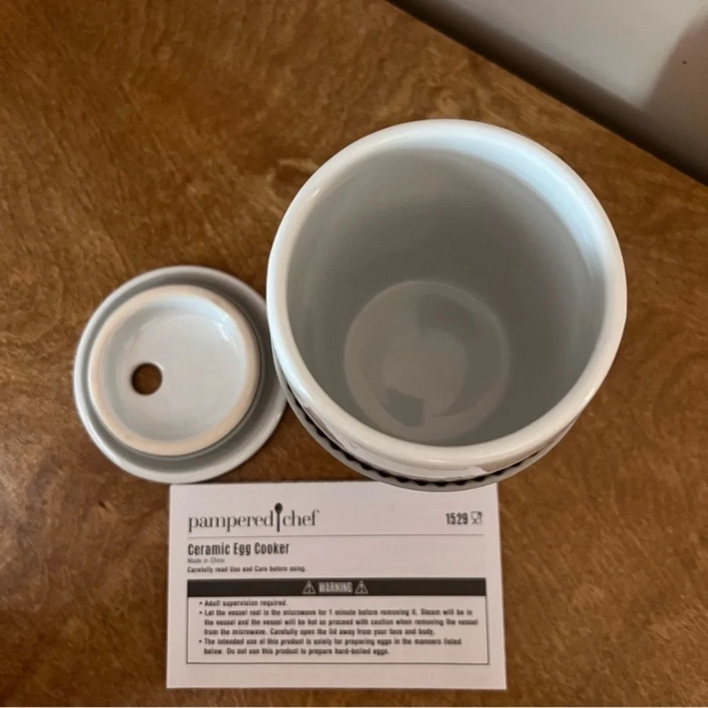 Pampered Chef Ceramic Egg Cooker G7